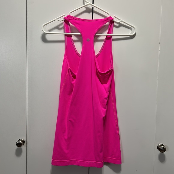 Lululemon Cool Racerback Size 6 Hot Pink - Picture 2 of 3